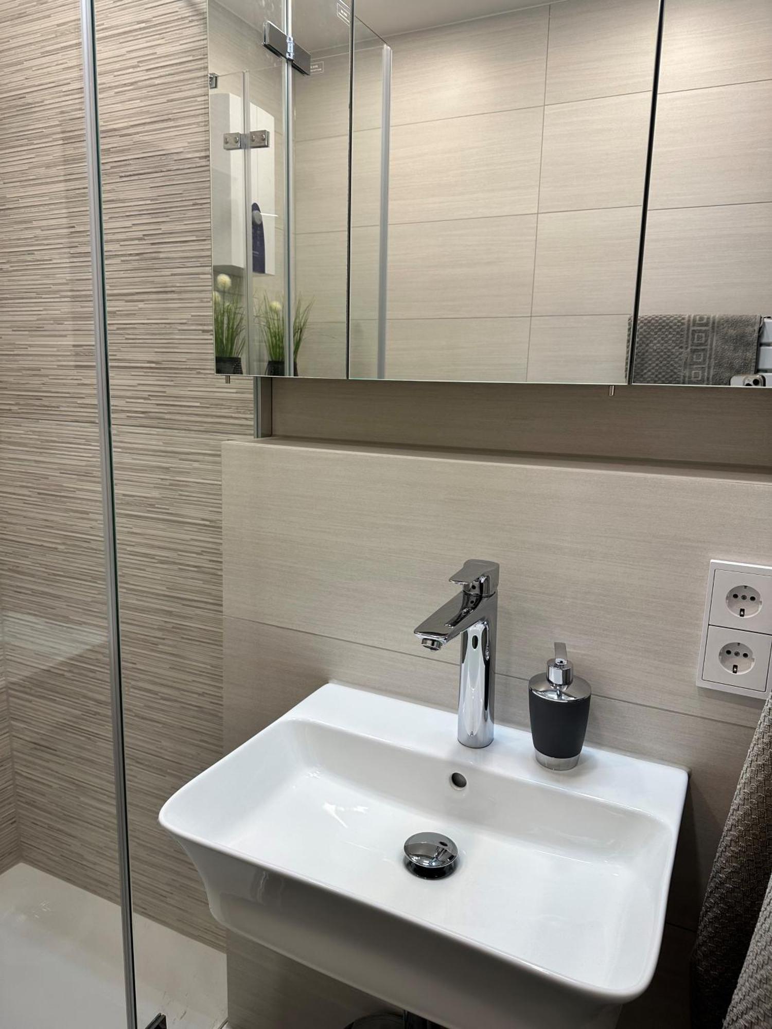 Fewo Sky21 * Langen Exklusives Appartment Vollausstattung / Zentrale Lage *Neu* Exteriér fotografie